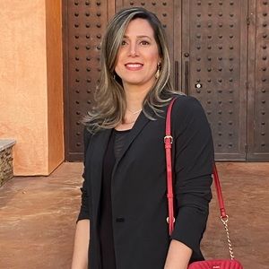 Meet your Posher, Aline